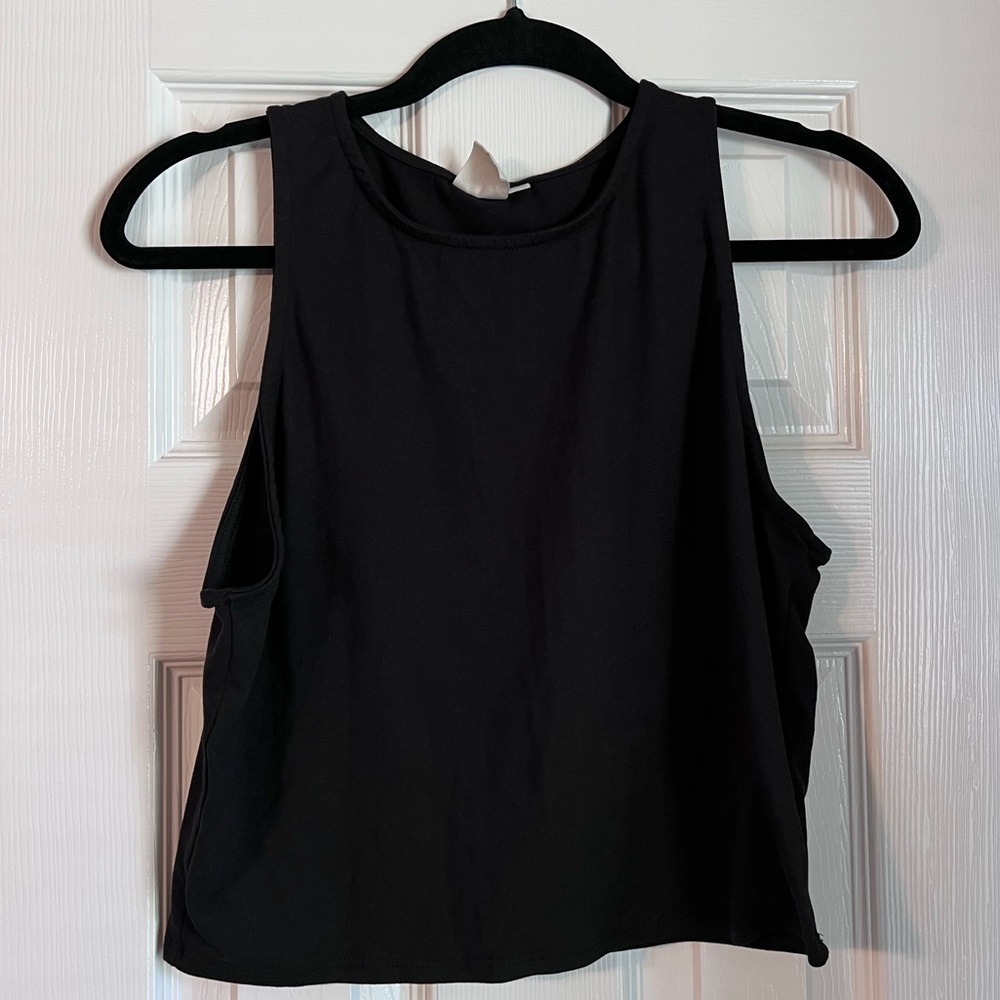 Size large -fits like a medium black crop top